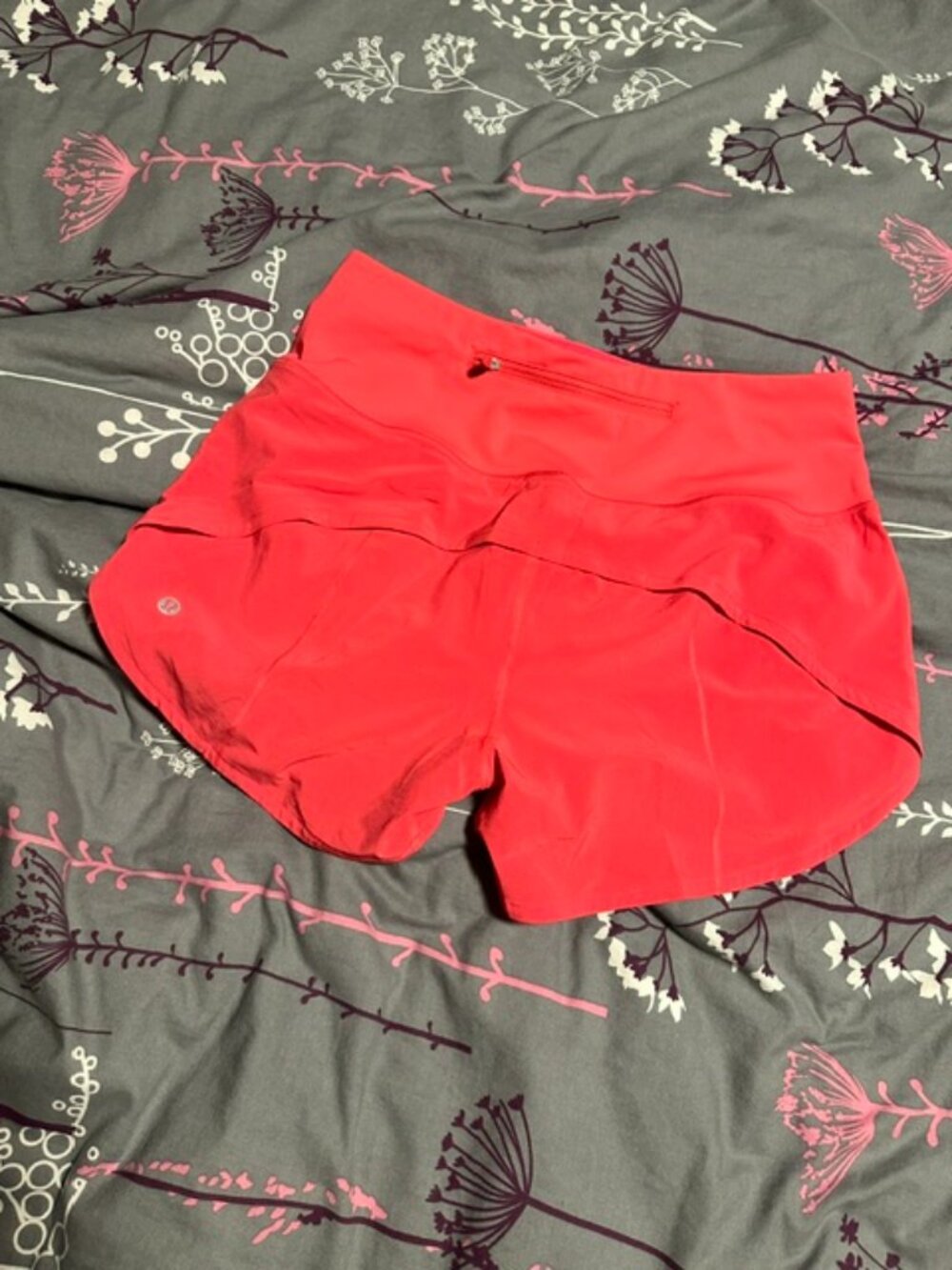 NWT Lululemon HR Speed shorts size 6